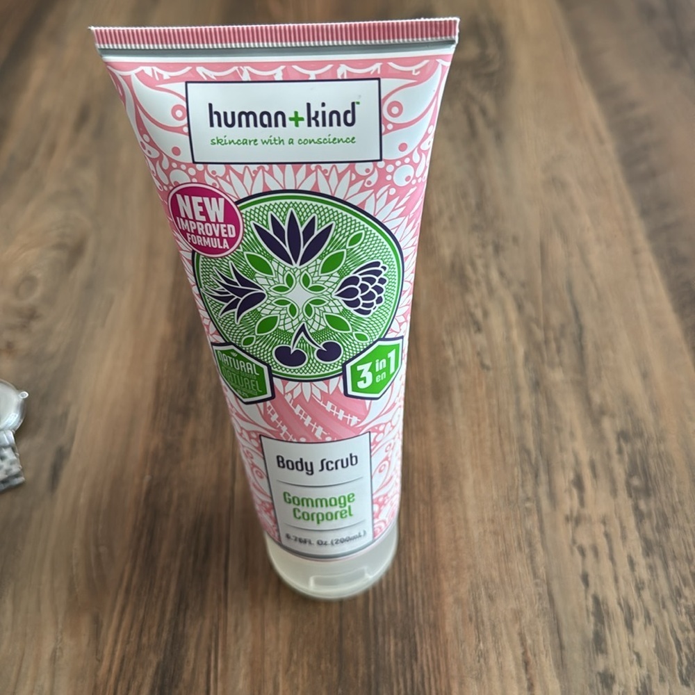 Humankind Pink and Green Exfoliant Scrub - Picture 4 of 5
